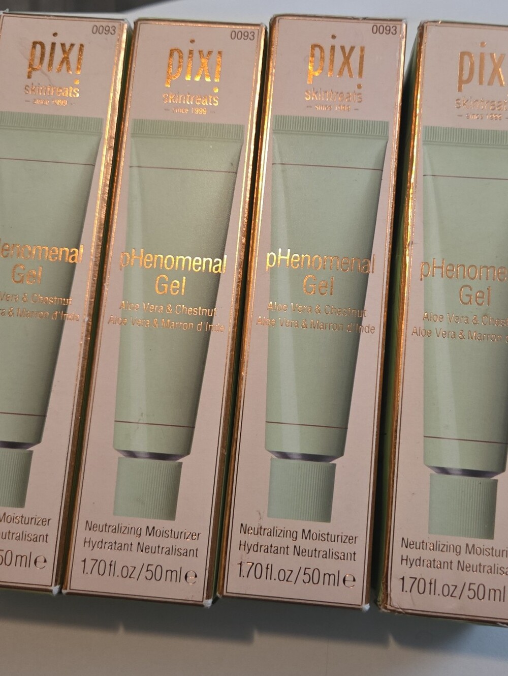4 Pixi pHenomenal Gel Neutralizing Moisturizer -